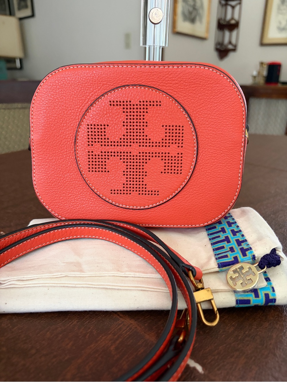 Boutique Tory Burch
Miller Crossbody Bag (NOT Outlet)
NWOT